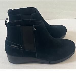 Women's Crocs Black Wedge Fall Winter Wedge Boot Booties Sz 7